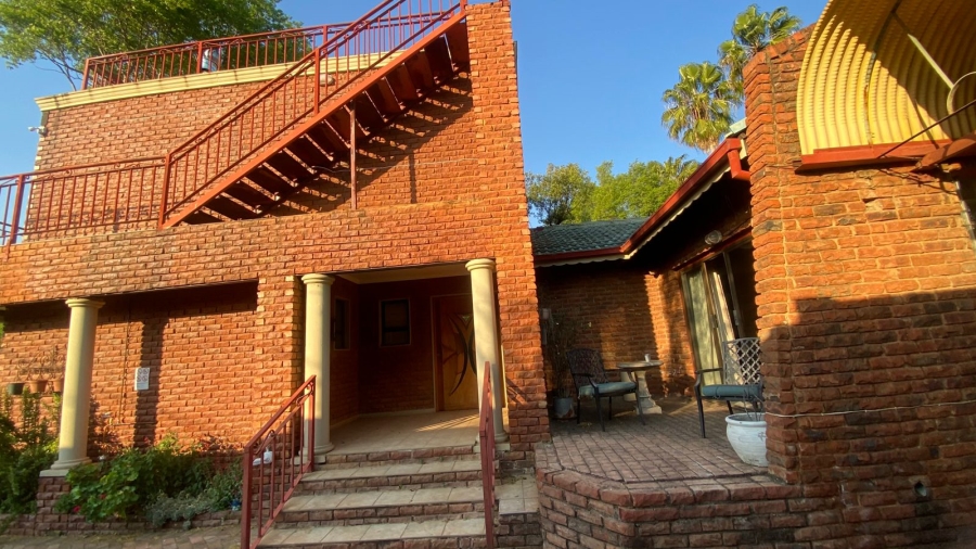 4 Bedroom Property for Sale in Meerhof North West